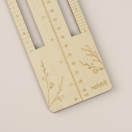 

Sock Ruler with Needle Gauge - Hobbii
7