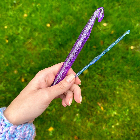 

Glitter Crochet Hook - Hobbii
10