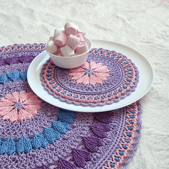 

Gwendolyne - Tablecloth
5