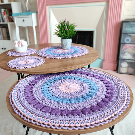 

Gwendolyne - Tablecloth
4