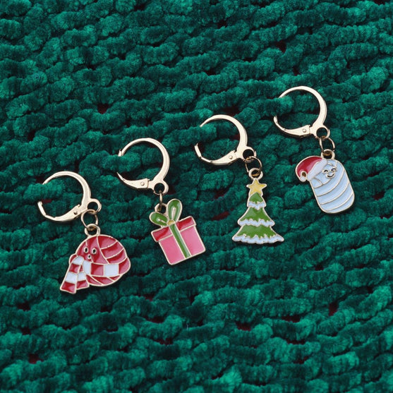 

Christmas Stitch Markers - Yarniis - Hobbii
2