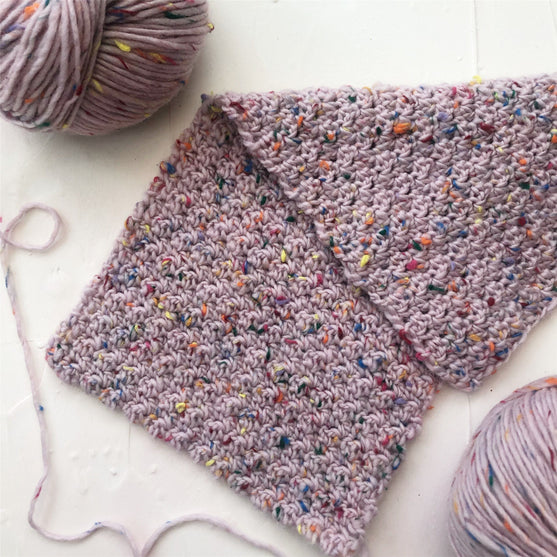 

Lilia - Infinity Scarf
2