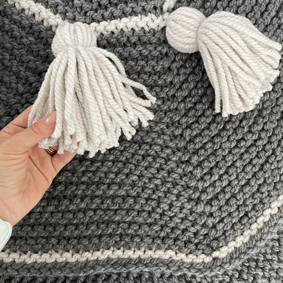 

Festive Tassels - Christmas Tree Skirt
4