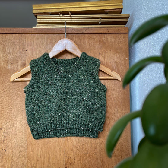 

Finlay - Children’s sweater vest
5
