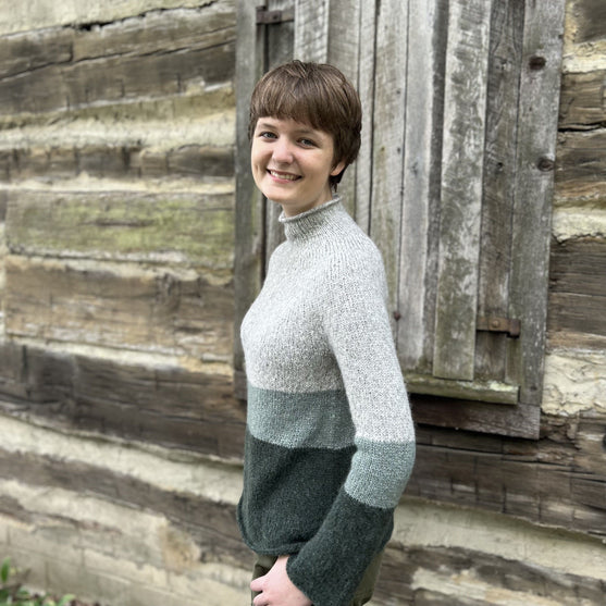 

Cozy Cabin - Pullover
3