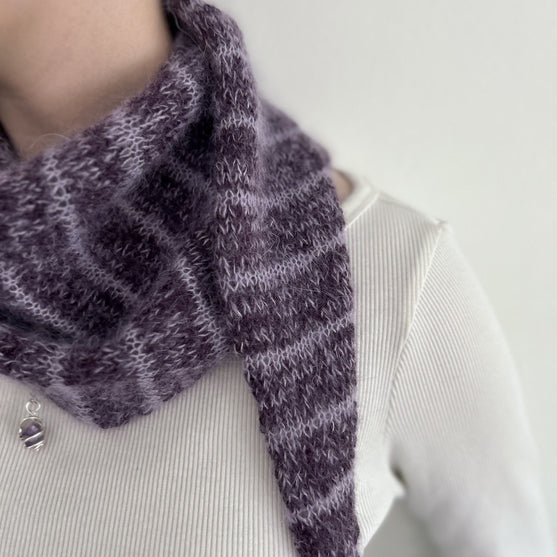 

Frosted Violets - Shawlette
4