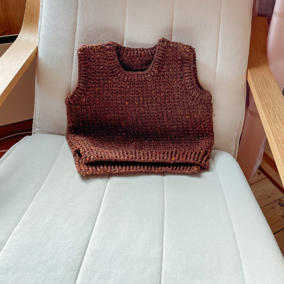 

Finlay - Children’s sweater vest
2