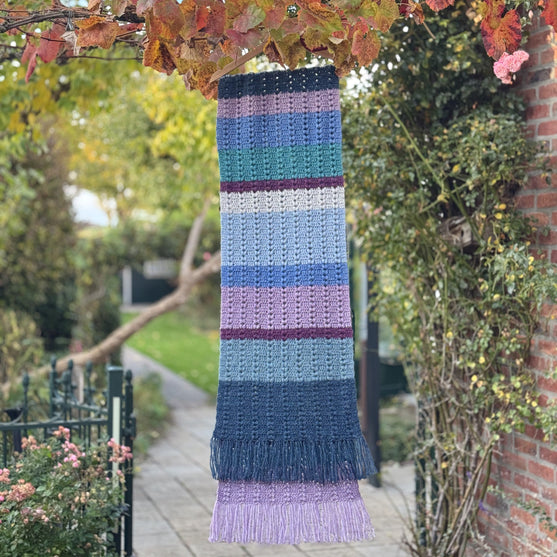 

Diamond Dust - Scarf
8