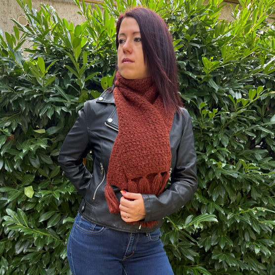

Aira - Scarf
4