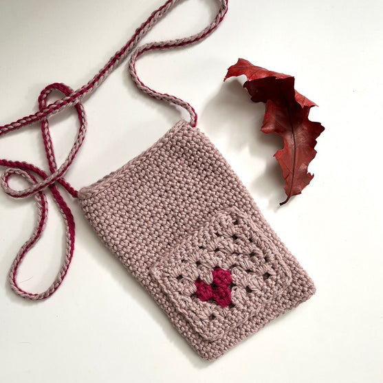 

Amore - Phone Bag
1
