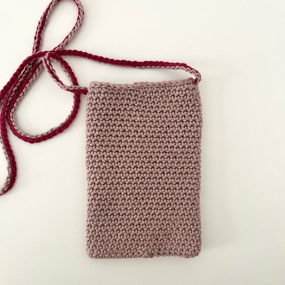 

Amore - Phone Bag
3