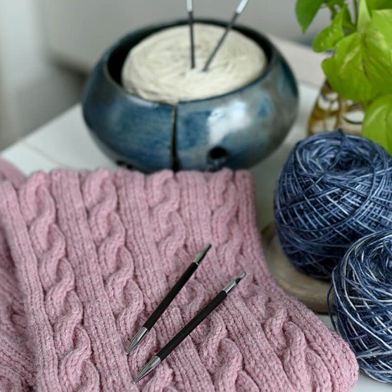 

Karbonz Interchangeable Circular Needles - KnitPro
5