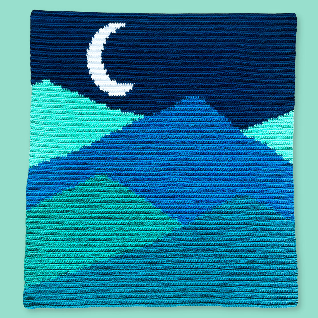 Sleepy Mountains Blanket crochet pattern by Willow Crochet