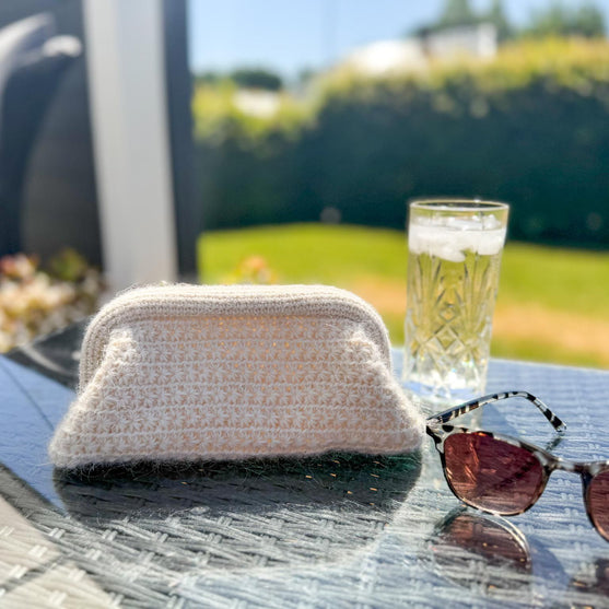 

Linea - Clutch
2