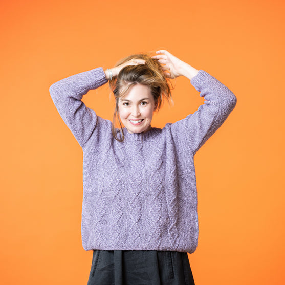 

Lively Lone - Sweater
3