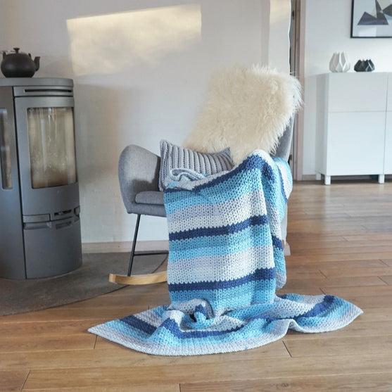 

Warm stripes - Blanket
3