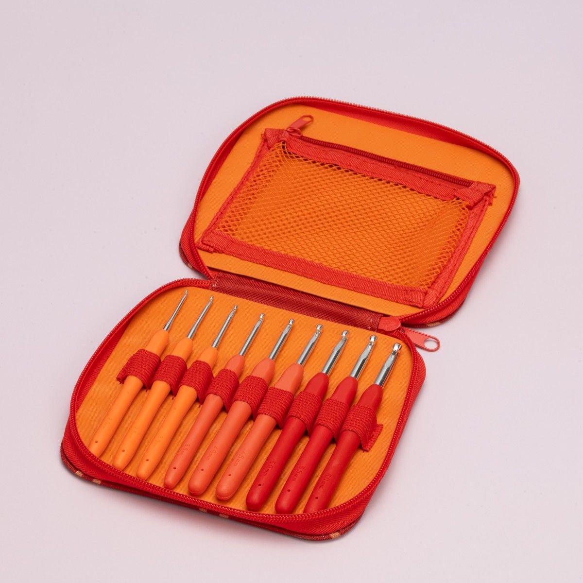 Easy Touch Crochet Hook Set - Berry - 9 sizes – Hobbii