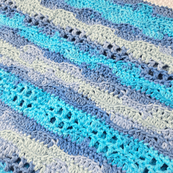

Sea Breeze - Tote
3