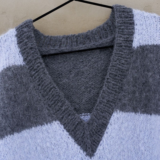 

Cloudy - Sweater
4