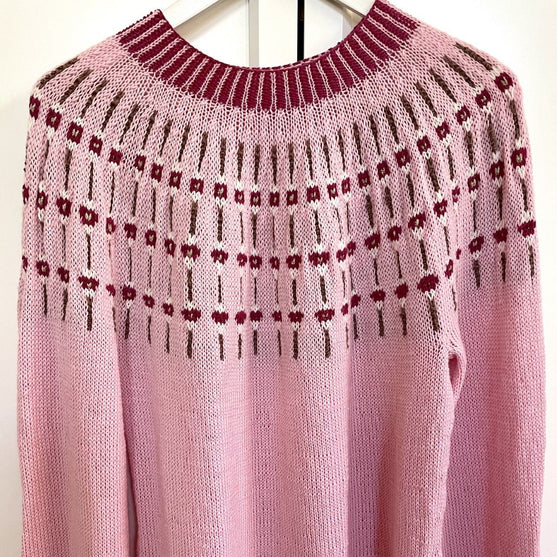 

Mandelblomst - Sweater
3