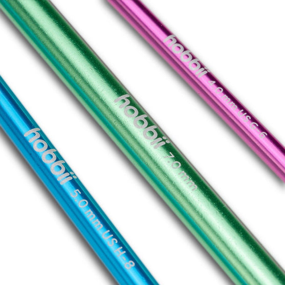 

Alu Tunisian Crochet Hook Set - 27 cm (10.6 in) - Hobbii
3