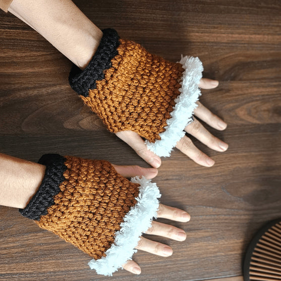 

WereFox - Scarf and Hand Warmers
3