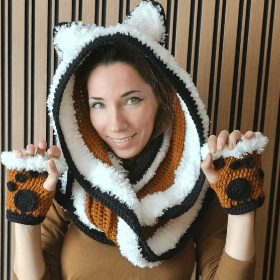 

WereFox - Scarf and Hand Warmers
6