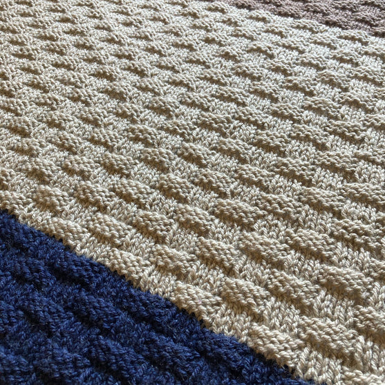 

Alexander - Baby and childrens blanket
3