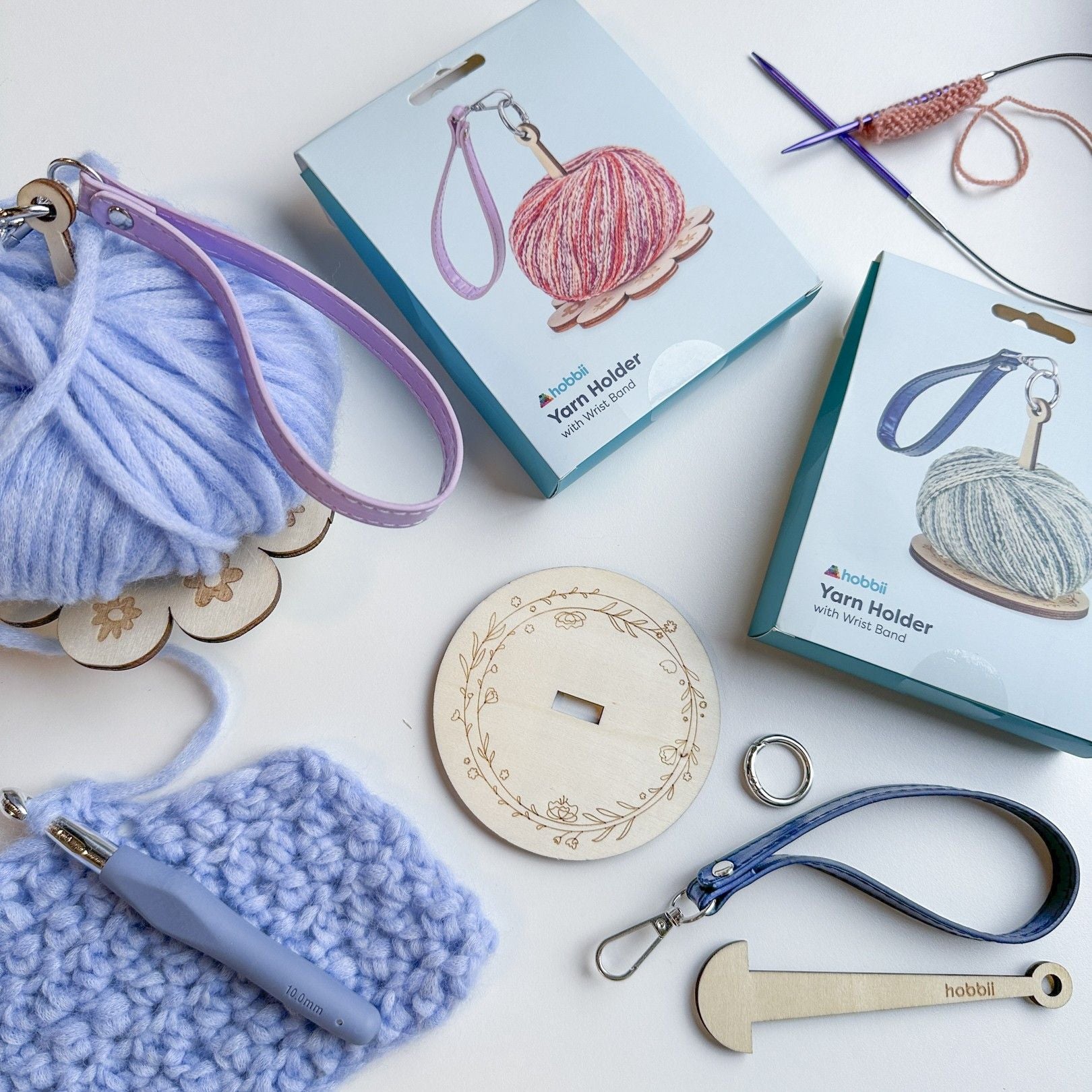 Wrist Yarn Holder – Hobbii