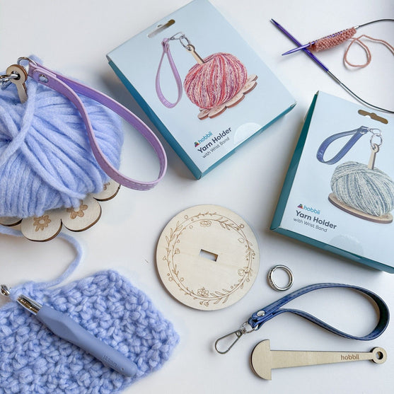 

Wrist Yarn Holder - Hobbii
4