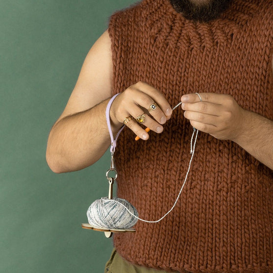 

Wrist Yarn Holder - Hobbii
3