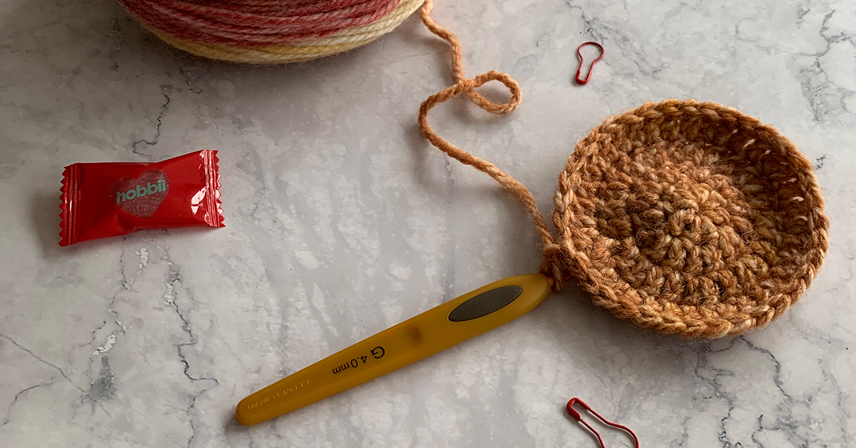 Crochet Hooks Set, 11 Sizes Afghan Tunisian Knitting Needles Aluminium with  Storage Bag, Including Big Eye Needles, Tape Measure Beginners at Home :  : Home & Kitchen