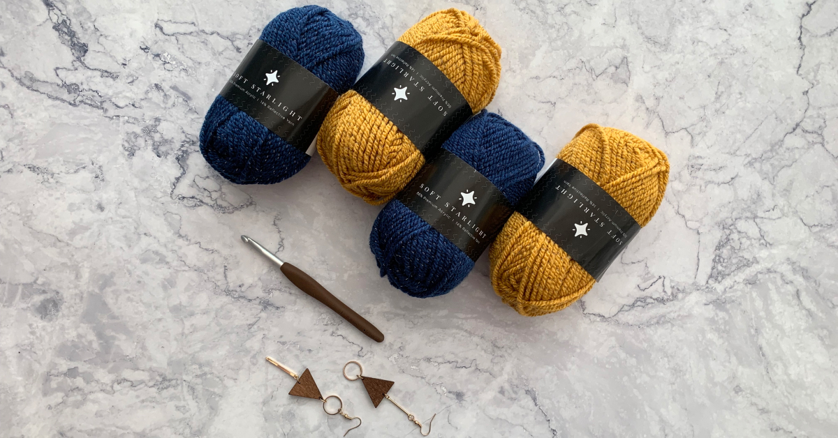 Crochet Hooks Set, 11 Sizes Afghan Tunisian Knitting Needles Aluminium with  Storage Bag, Including Big Eye Needles, Tape Measure Beginners at Home :  : Home & Kitchen
